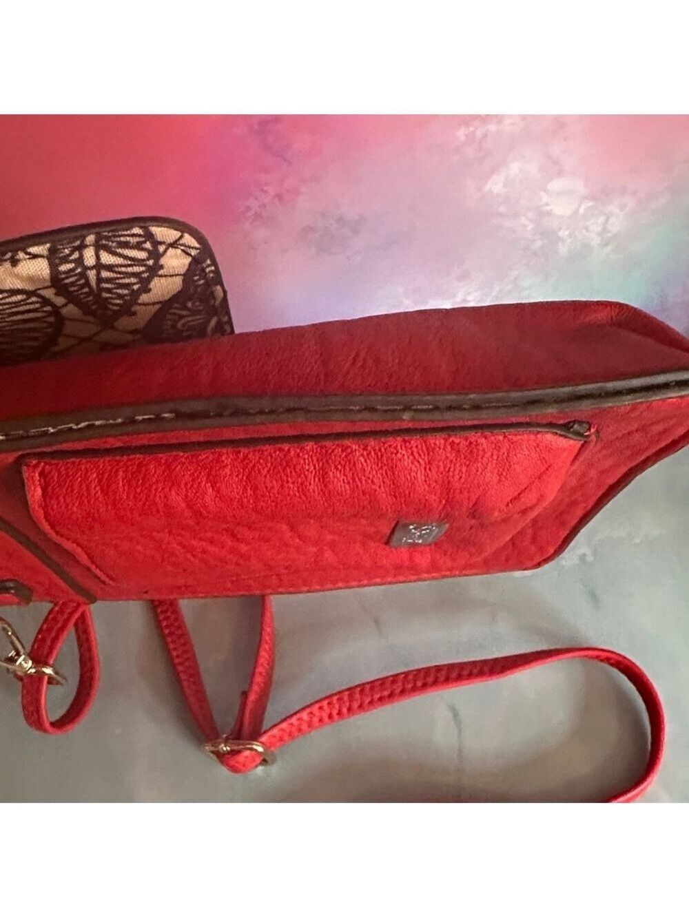 Carlos Santana Bold Red Crossbody Bag with Lion - Picture 12 of 17